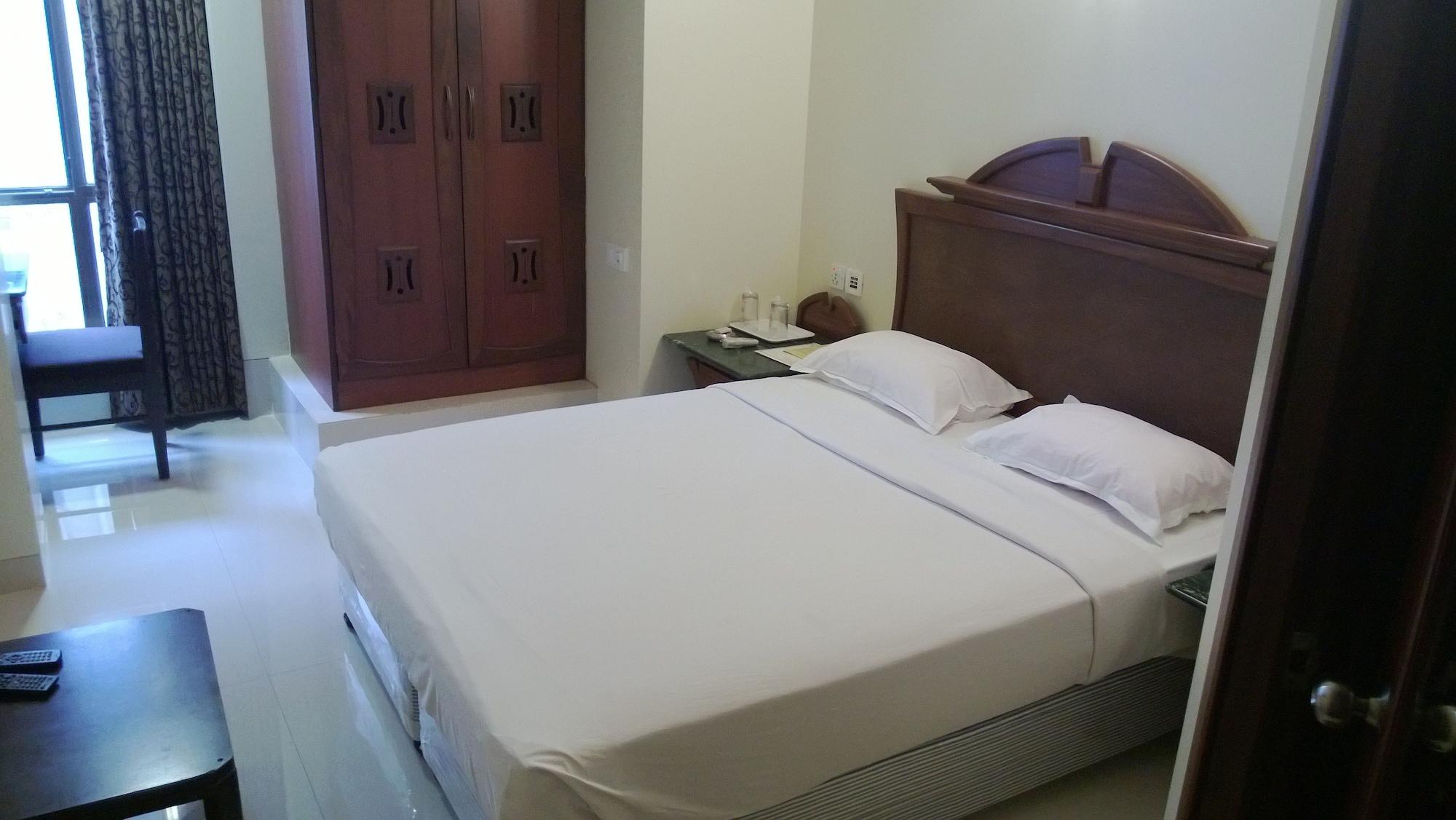 Strand Hotel, Colaba Βομβάη Εξωτερικό φωτογραφία